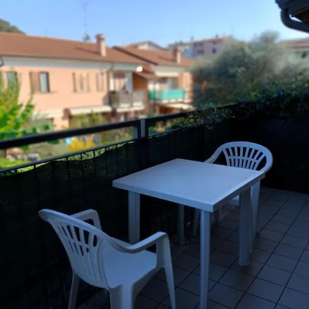 Flat Laura Apartment Cavalcaselle Exterior photo